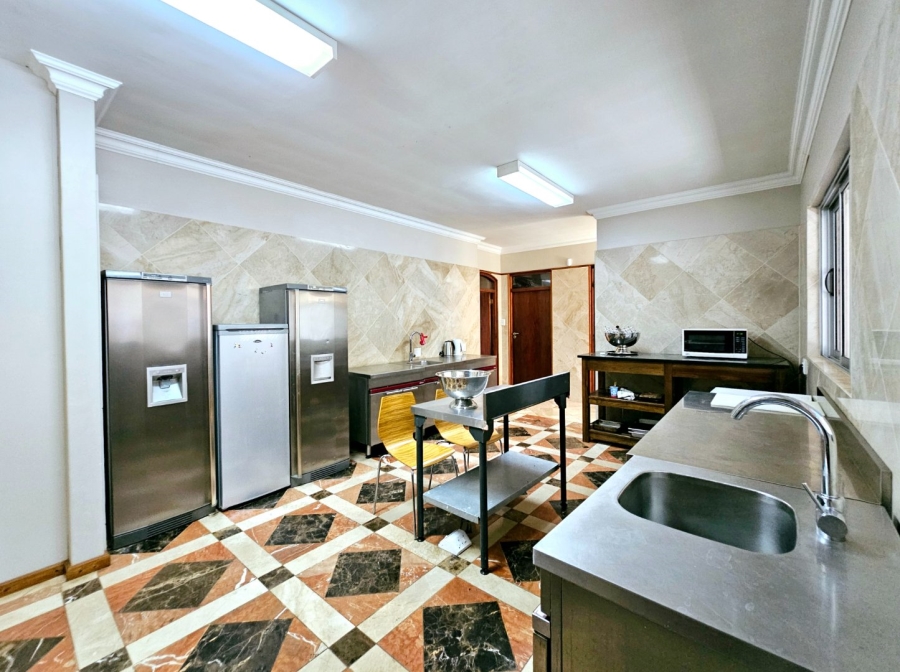 8 Bedroom Property for Sale in Waverley Free State